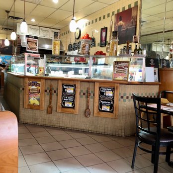 Francesca's Pizzeria and Restaurant - Interior - Pizza Near Me - Great Neck, New York Francesca's Pizzeria and Restaurant - Interior - Pizza Near Me - Great Neck, New York