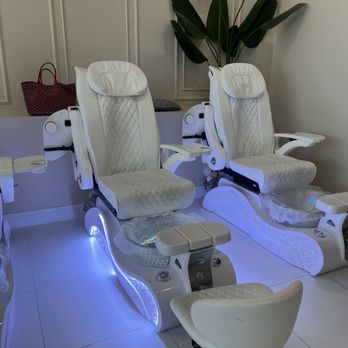 Muse Nails And Spa - Clean & modern aesthetic. Ready for my pedicure! - Nail Salons Near Me - Panama City, Florida Muse Nails And Spa - Clean & modern aesthetic. Ready for my pedicure! - Nail Salons Near Me - Panama City, Florida