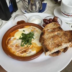 Croissant Show - Moroccan Breakfast