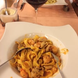 Restaurant du Lion d'Or - Pasta with shrimps and veal - an entree which was rather ok