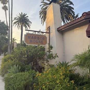 Harbor House Inn - Hotels Near Me - Santa Barbara, California