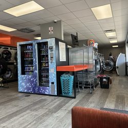 D Express Laundry - Inside