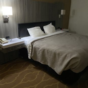 Quality Inn & Suites Longview Kelso - The bed. This isn't how they left the bed. I made it slightly prior to this picture - Hotels Near Me - Longview, Washington Quality Inn & Suites Longview Kelso - The bed. This isn't how they left the bed. I made it slightly prior to this picture - Hotels Near Me - Longview, Washington