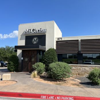 Mi Cocina - Front of the building - Mexican Near Me - Rockwall, Texas