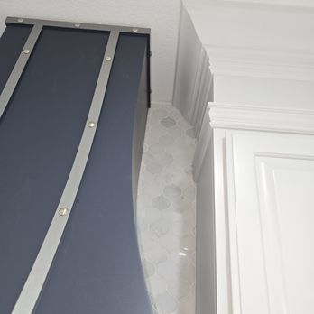King's Home Services - Jason's perfect cuts. Trim, molding, and extension pieces were all added by Jason. This hood was modified and installed by Jason. - Handyman Near Me - Georgetown, Texas