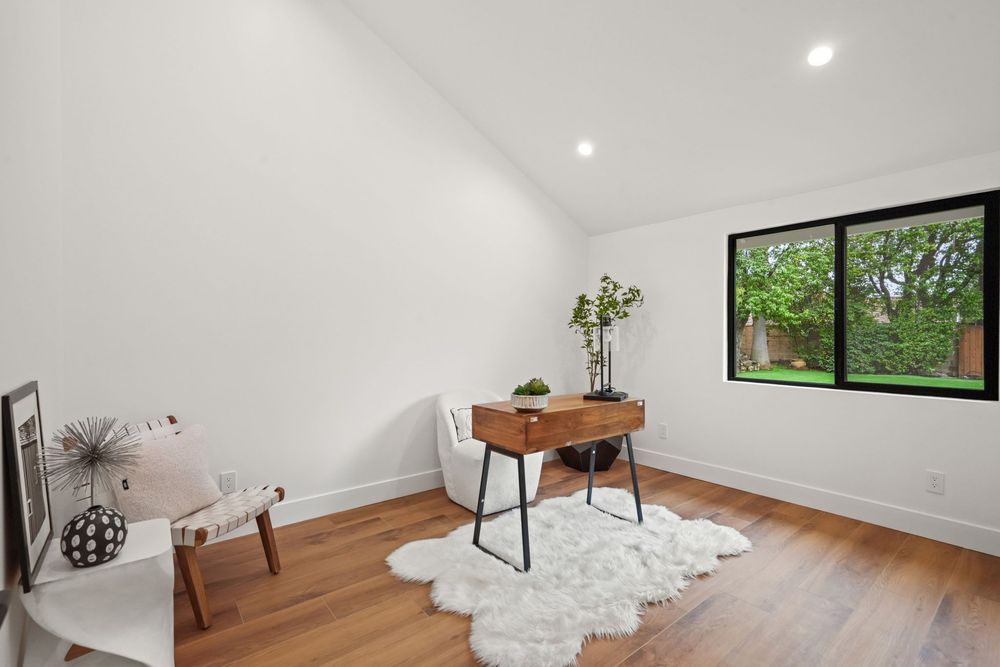 Slide of Dream Team Home Builders