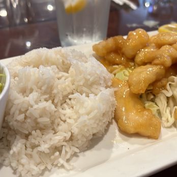 Happy Garden - Lunch plate Lemon Fish Fillet - Cantonese Near Me - Fairfield, California