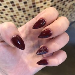 Elite Nails - Burgundy manicure