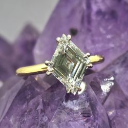 Sbrocchi Design - 18K Yellow Gold Platinum custom solitaire engagement ring  2.01 Lozenge step cut Kite shape lab diamond