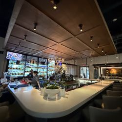Twelve Kitchen + Cocktails - Bar
