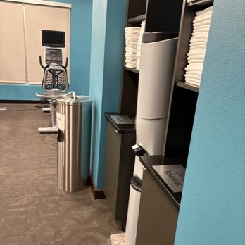 Fairfield by Marriott Inn & Suites Sacramento Folsom - Gym with fresh wipes for cleaning before and after use . - Hotels Near Me - Folsom, California Fairfield by Marriott Inn & Suites Sacramento Folsom - Gym with fresh wipes for cleaning before and after use . - Hotels Near Me - Folsom, California