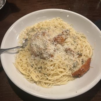 Olive Garden Italian Restaurant - Ordered the endless pasta and there was chicken pieces missing from my bowl 100% - Italian Near Me - Glendale, Arizona Olive Garden Italian Restaurant - Ordered the endless pasta and there was chicken pieces missing from my bowl 100% - Italian Near Me - Glendale, Arizona
