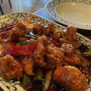 Thai Emerald - Bangkok chicken - Thai Near Me - Huntersville, North Carolina Thai Emerald - Bangkok chicken - Thai Near Me - Huntersville, North Carolina