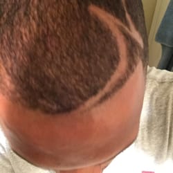 Zee's Platinum Cuts & Styles - Got this fresh cut at Zees Barbershop from Darius El Barba Rodriguez. Thanks D.
