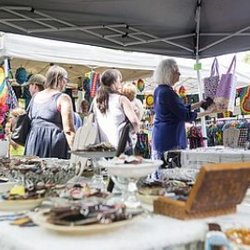 Texas Antique Marketplace - Outdoor weekend antique, crafts, art, and collectables market every friday through sunday.