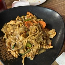 Dragon Thai And Vegetarian Cuisine - Pad kee mow