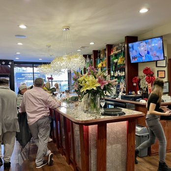 Red Bowl - Bar area - Cantonese Near Me - Brooklyn, New York Red Bowl - Bar area - Cantonese Near Me - Brooklyn, New York