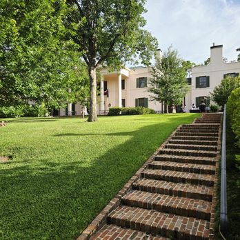 Bayou Bend Collection and Gardens - Former residence turned museum - Art Museums Near Me - Houston, Texas
