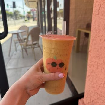 Whata Peach - Juice Bars & Smoothies Near Me - Granada Hills, California Whata Peach - Juice Bars & Smoothies Near Me - Granada Hills, California