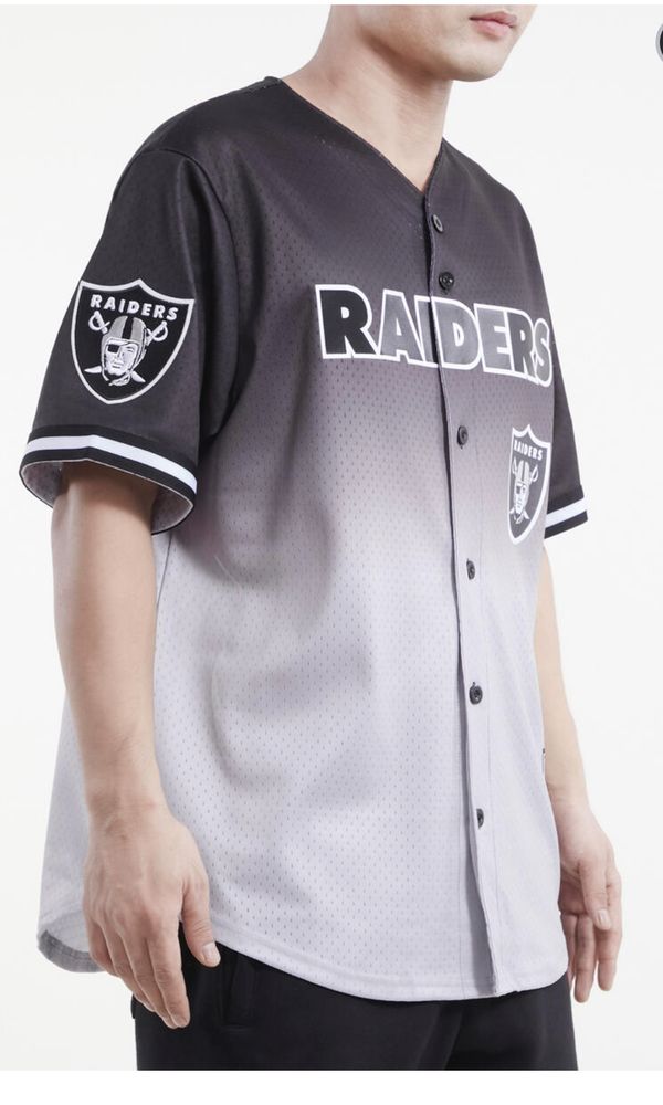 PRO STOP SPORTSWEAR nearby at 6012 Atlantic Blvd, Maywood, California