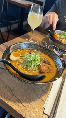 MOMO Ramen by null