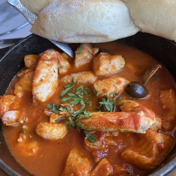 The Dead Fish - Cioppino - Seafood Near Me - Crockett, California