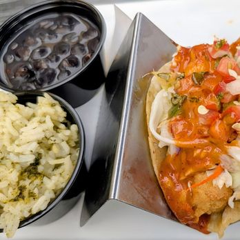 Seaside on the Pier - Fish Taco, Beans and Rice - New American Near Me - Santa Monica, California
