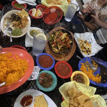 La Bamba Island Cuisine - Everything is good here - Cuban Near Me - Burbank, California La Bamba Island Cuisine - Everything is good here - Cuban Near Me - Burbank, California