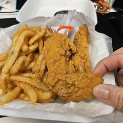 Lemon Cafe - Chicken tender meal