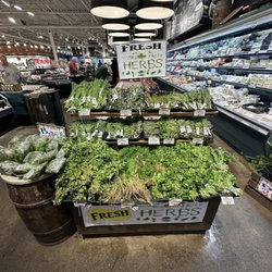 Nino Salvaggio International Marketplace