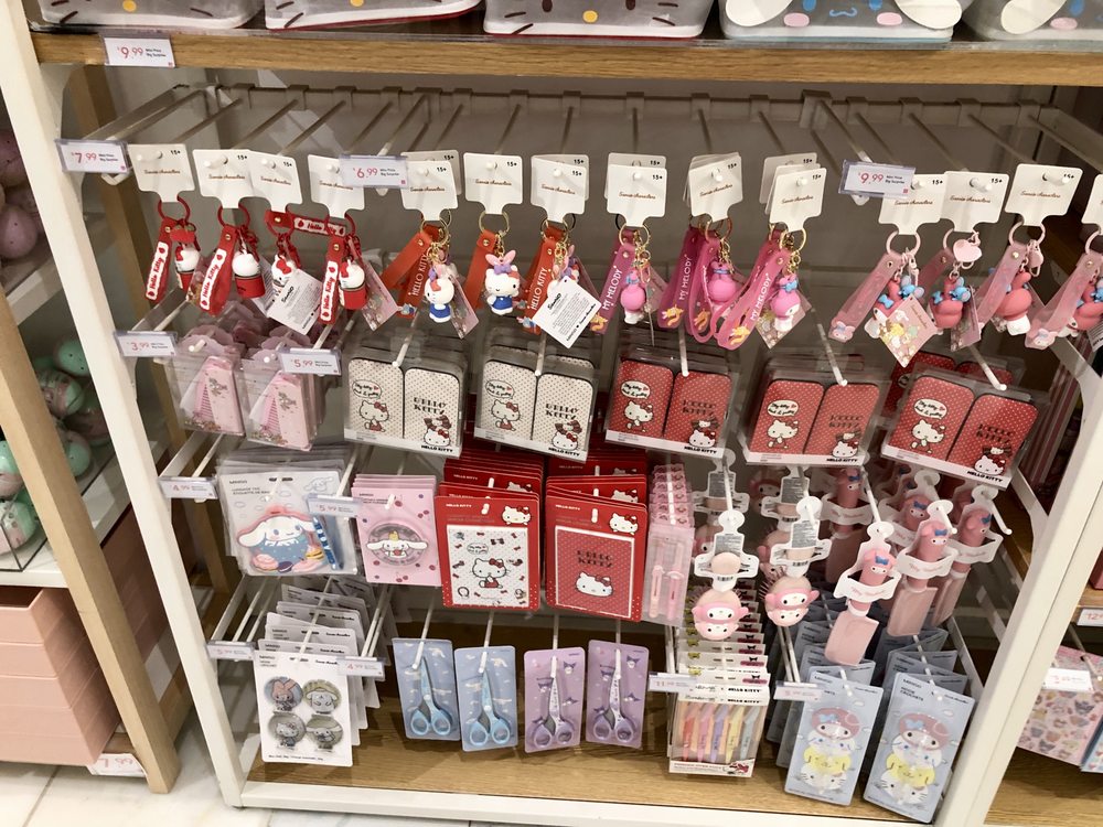 MINISO USA Updated June 2024 69 Photos 11835 Fair Oaks Mall