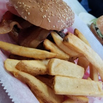 T-Rays - Big-T Burger Combo with bacon - American Near Me - Fernandina Beach, Florida T-Rays - Big-T Burger Combo with bacon - American Near Me - Fernandina Beach, Florida