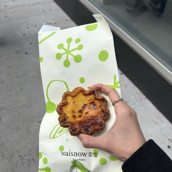 Naisnow Bakery - Bakeries Near Me - Long Island City, New York