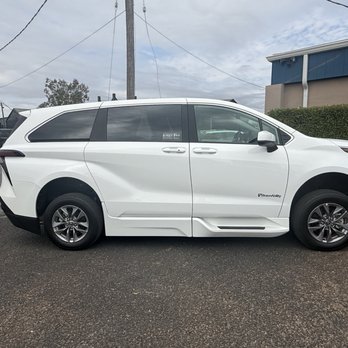 United Access - This is a nice vehicle on the lot, but I like the Honda I posted best. - Mobility Equipment Sales & Services Near Me - McAllen, Texas United Access - This is a nice vehicle on the lot, but I like the Honda I posted best. - Mobility Equipment Sales & Services Near Me - McAllen, Texas