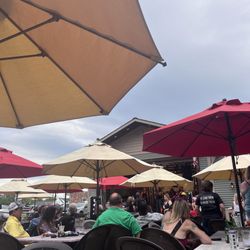 Trick Shot Billiards & Sports Pub - Outdoor area