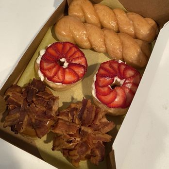 Jarams Donuts - Glazed Donut Twists, Maple Bacon Special Donuts, Cream Cheese and Strawberry Croissant Donuts - Donuts Near Me - Dallas, Texas Jarams Donuts - Glazed Donut Twists, Maple Bacon Special Donuts, Cream Cheese and Strawberry Croissant Donuts - Donuts Near Me - Dallas, Texas