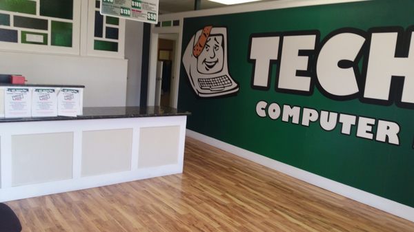 TECH 2U - Updated June 2026 - 20 Photos & 123 Reviews - 1601 Douglas ...
