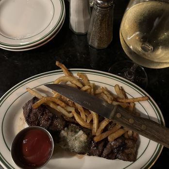 LUXBAR - Steak Frites - Bars Near Me - Chicago, Illinois LUXBAR - Steak Frites - Bars Near Me - Chicago, Illinois