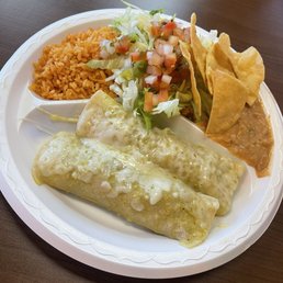 2 Chicken Hard Shell Tacos Plate