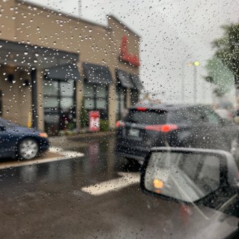 Chick-fil-A - Rainy afternoon - Fast Food Near Me - Southaven, Mississippi