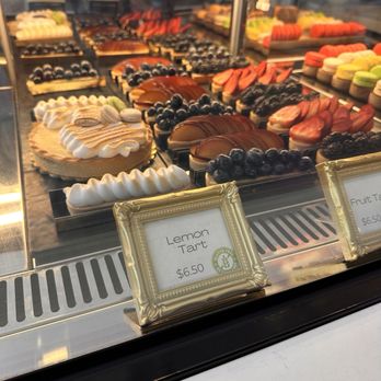 ID-Eclair - Bakeries Near Me - Pasadena, California
