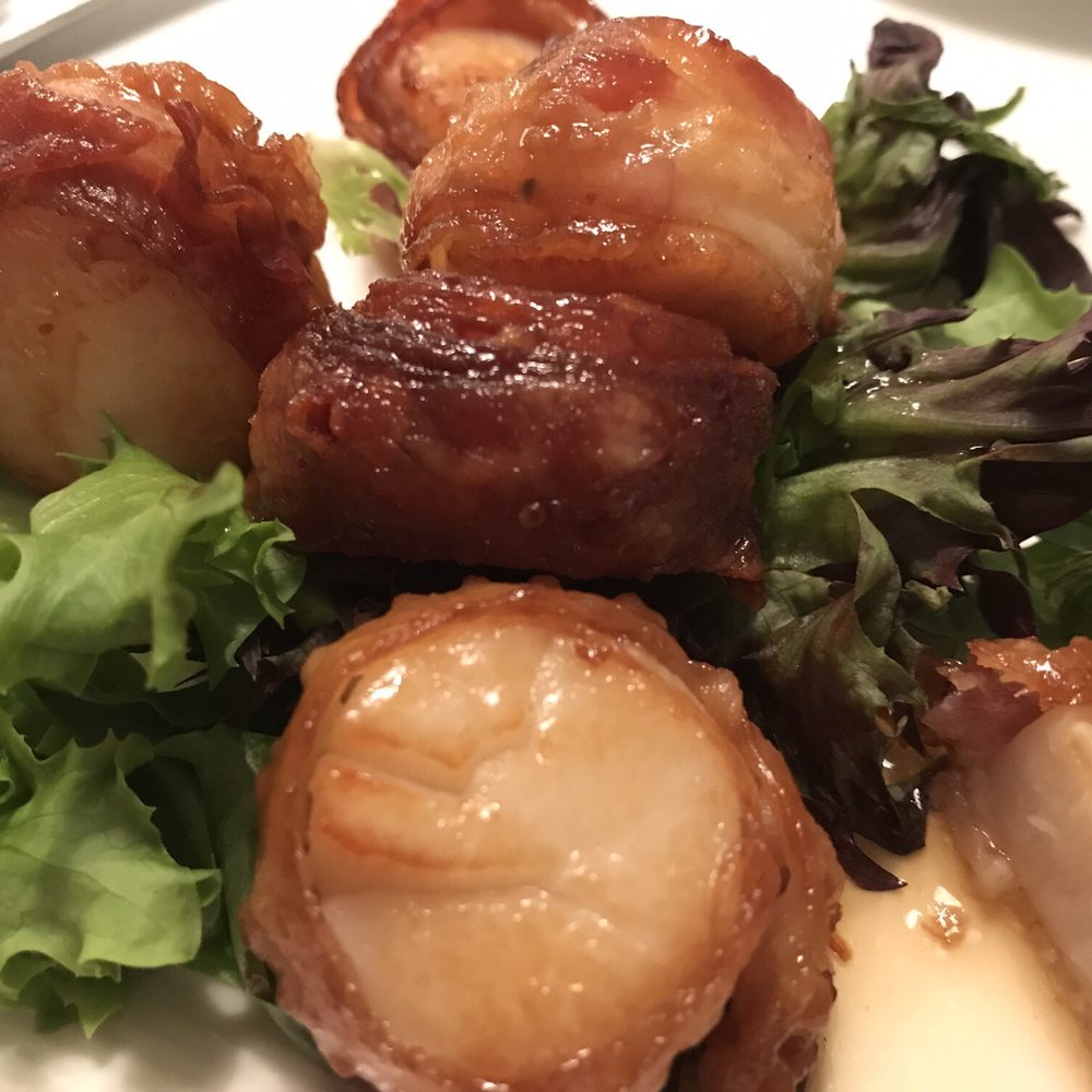 Black Spoon Bistro - Scallop appy - Seafood Near Me - North Sydney, Nova Scotia