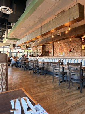 Broken Yolk Cafe by null