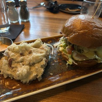 Reunion Kitchen + Drink - Jalapeno Burger - New American Near Me - Corona, California Reunion Kitchen + Drink - Jalapeno Burger - New American Near Me - Corona, California