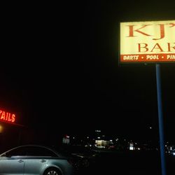 Kj's Bar - Outside.