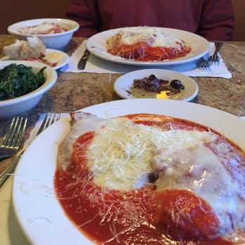 O Sole Mio - Veal parmigiana, sautéed spinach in garlic and olive oil and chicken parmigiana - Pizza Near Me - Stony Brook, New York O Sole Mio - Veal parmigiana, sautéed spinach in garlic and olive oil and chicken parmigiana - Pizza Near Me - Stony Brook, New York