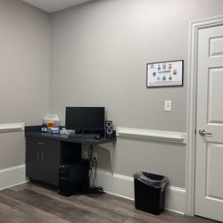 Barbour Orthopaedics & Spine - Exam room