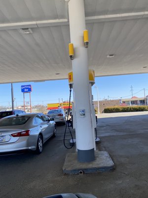 SHELL - Updated December 2025 - 401 Southern Cross Dr, Richmond ...