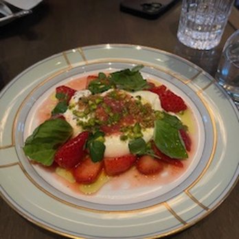Elliott Aster - Burrata~
Strawberries, Pickled Mustard Seeds, Pistachio - New American Near Me - St. Petersburg, Florida Elliott Aster - Burrata~
Strawberries, Pickled Mustard Seeds, Pistachio - New American Near Me - St. Petersburg, Florida