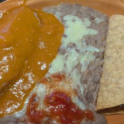La Fogata Mexican Restaurant - Lunch #1 - Chile relleno and a taco with guacamole salad (separate on the side)
